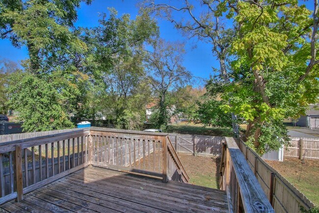 Building Photo - 1710 Nubell St