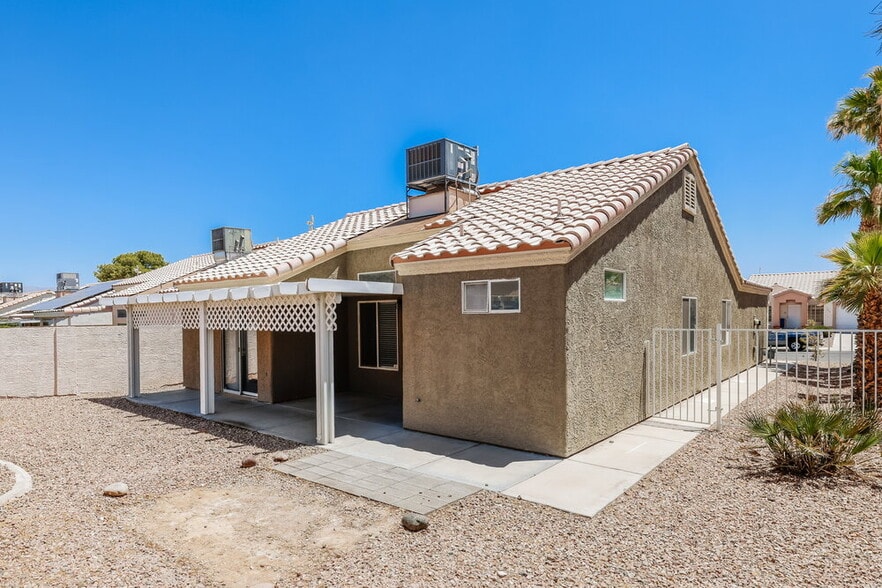 Building Photo - 3639 Covewick Dr