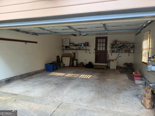 Building Photo - 8282 Dawn Dr