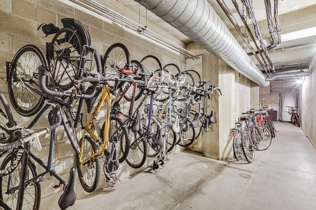 Building Photo - 1327 W Washington Blvd