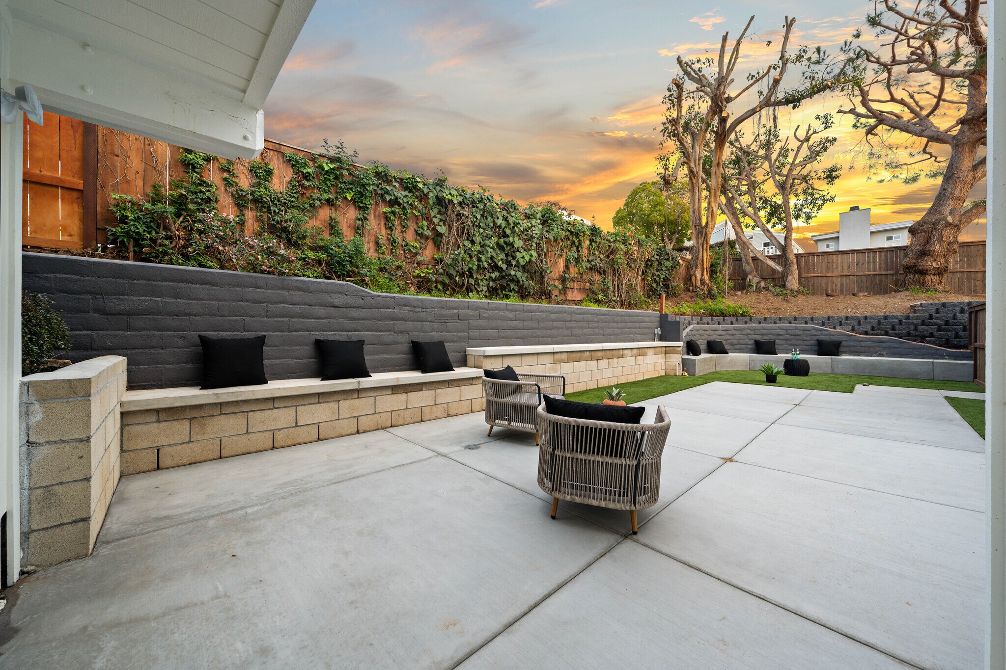 Building Photo - 2029 Del Mar Heights Rd