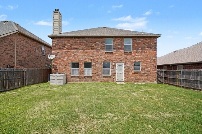Building Photo - 2324 Cavalry Dr