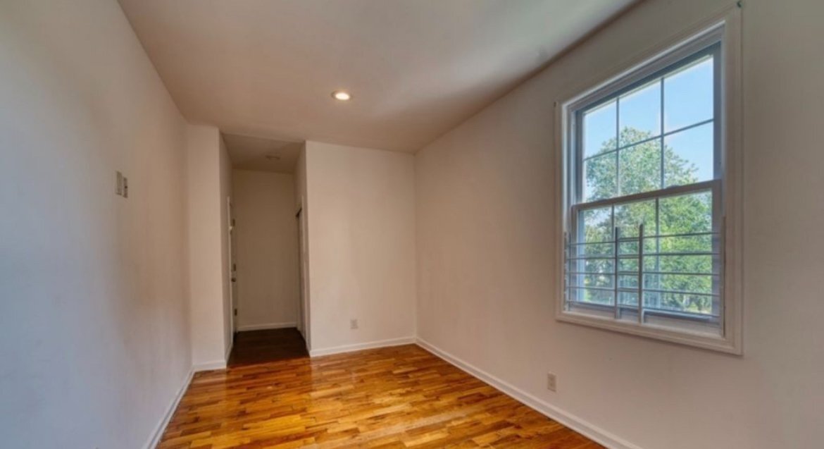Building Photo - 131 Sylvan Ave