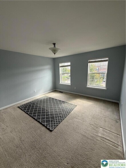 Building Photo - 4528 Bellflower Way
