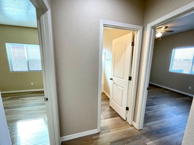 Building Photo - Beautiful 4 Bedroom Home in Kingman Crossing Community.