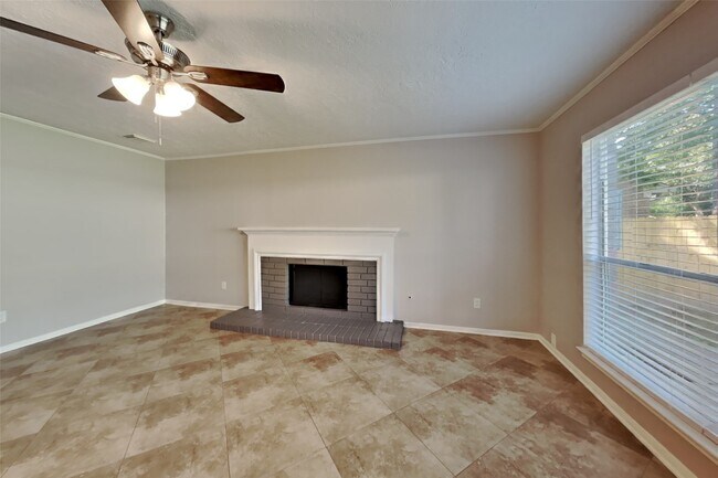 Building Photo - 9322 Wandsworth Dr