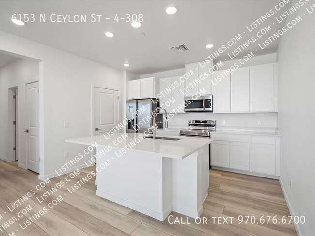 Building Photo - 6153 N Ceylon St