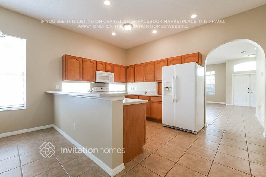 Building Photo - 400 Oak Springs Ct