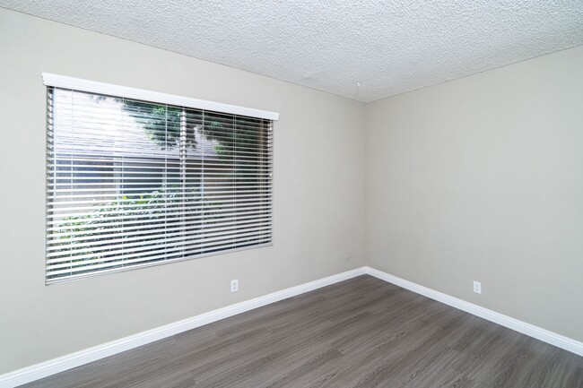 Building Photo - Beautiful 2 bedroom 2 bath Home!!!!