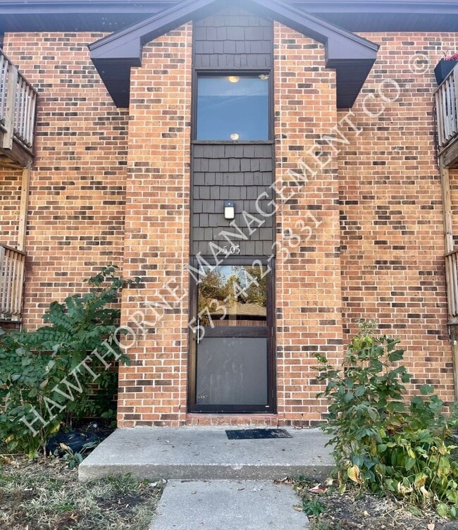 Building Photo - 2 Bedroom Condo in Rear of Complex