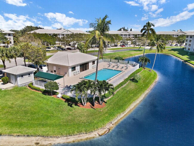 Building Photo - 6073 Balboa Cir