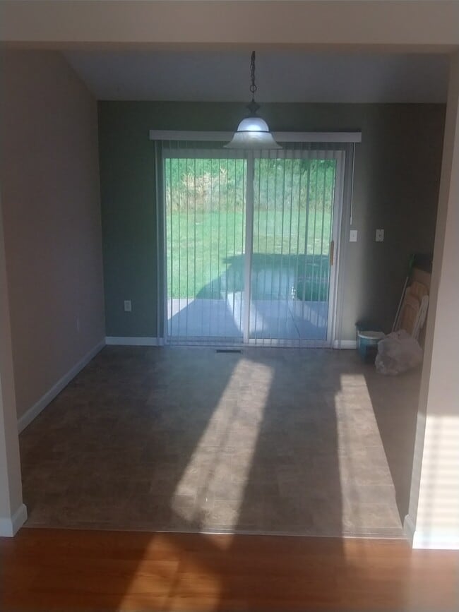 Building Photo - 4724 Land Rush Dr