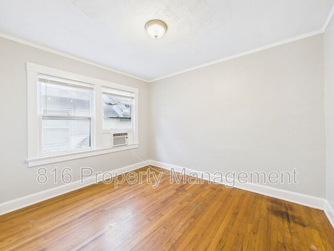 Building Photo - 6612 Park Ave E