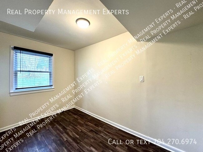 Building Photo - Stunning 4BR/3BA Home in Charlotte!