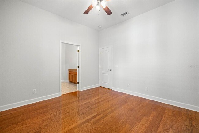 Building Photo - 3916 Valrico Grove Dr
