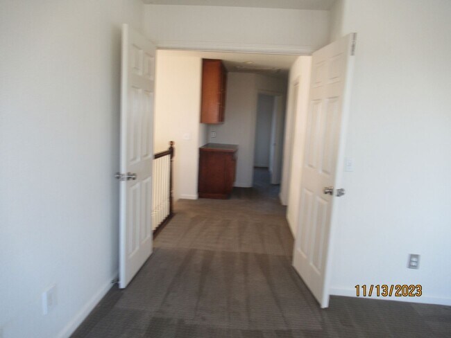 Building Photo - Napa Valley Yacht Club Living