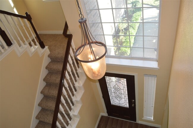 Building Photo - 6210 Marble Hollow Ln
