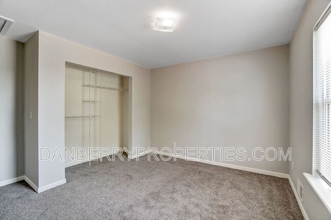 Building Photo - 3612 Willow Run Dr