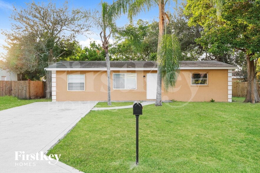 Primary Photo - 6817 Massachusetts Dr