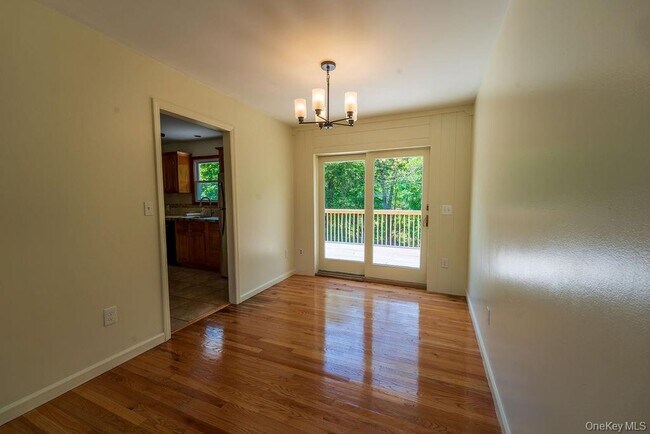 Building Photo - 5 Idlewild Dr