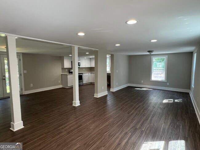 Building Photo - 2310 Hwy 42 S