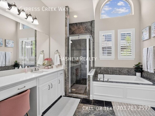 Building Photo - 1306 Cypress Creek Way