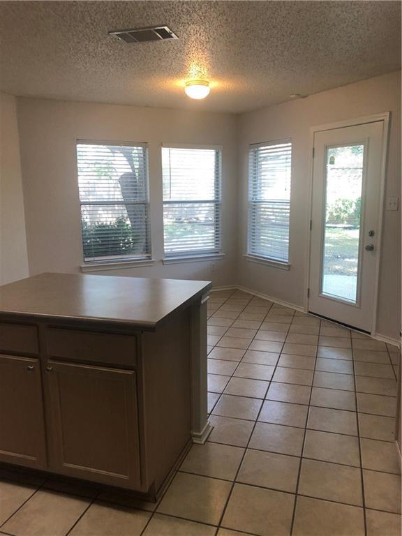 Building Photo - 1304 Devil Ridge