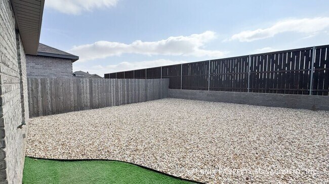 Building Photo - 3219 Abbeville Ave