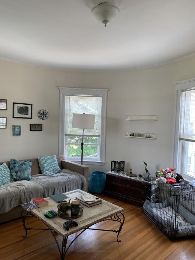 Building Photo - 4.0 bedroom in Somerville Massachusetts 02143