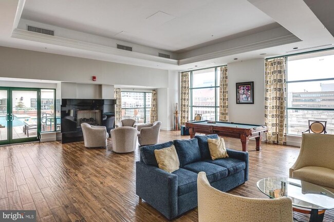 Building Photo - 414 Water St