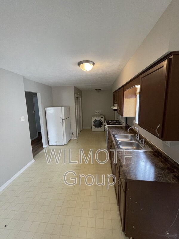 Building Photo - 1950 Carrollton Ave