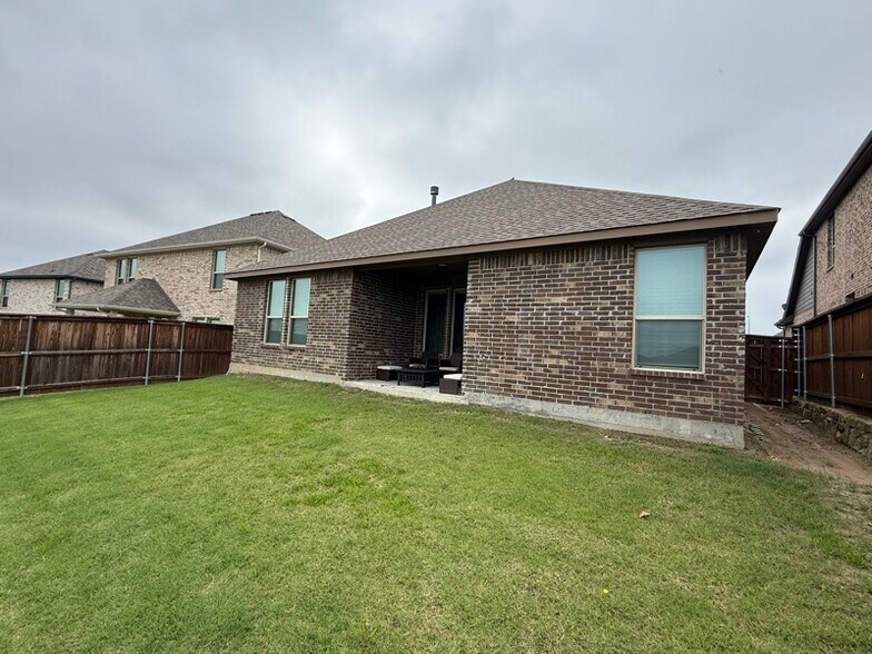 Building Photo - 5313 Waterview Ct