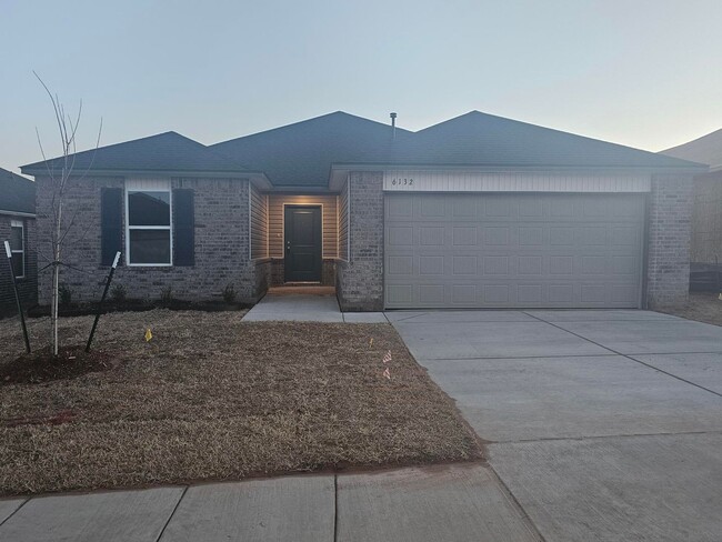 Building Photo - New 3 bedroom 2 bath home in Edmond schools