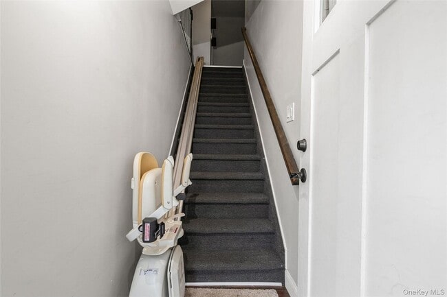 Building Photo - 39 Bay Shore Ave