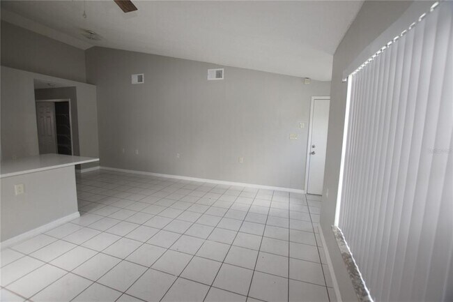 Building Photo - 1023 Cranberry Dr