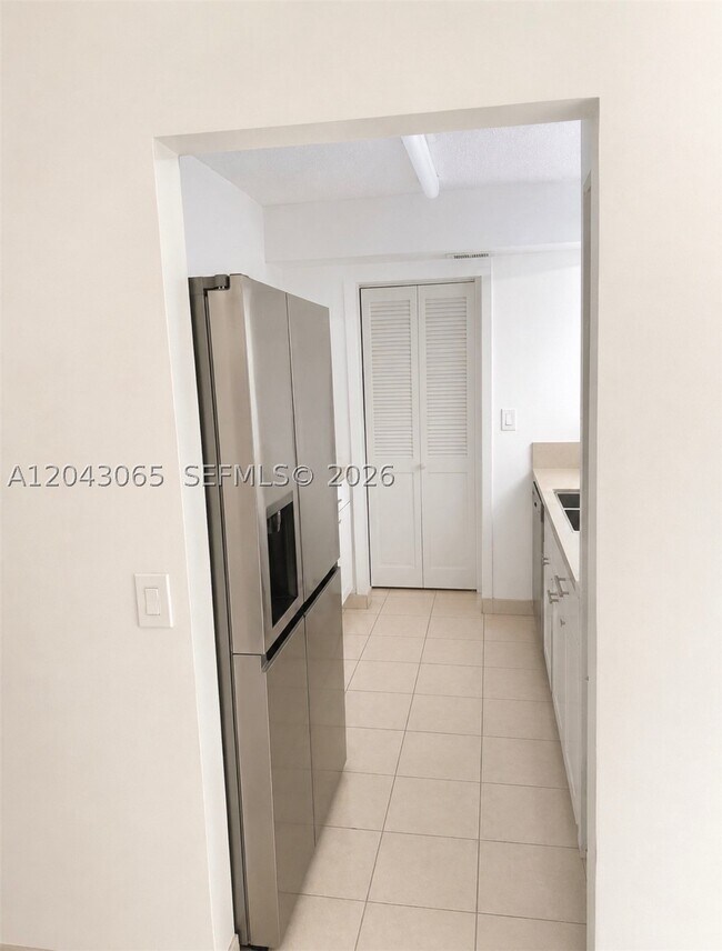 Building Photo - 8475 SW 156th Ct