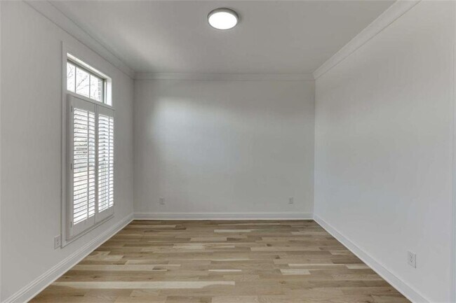 Building Photo - 10674 Weir Way