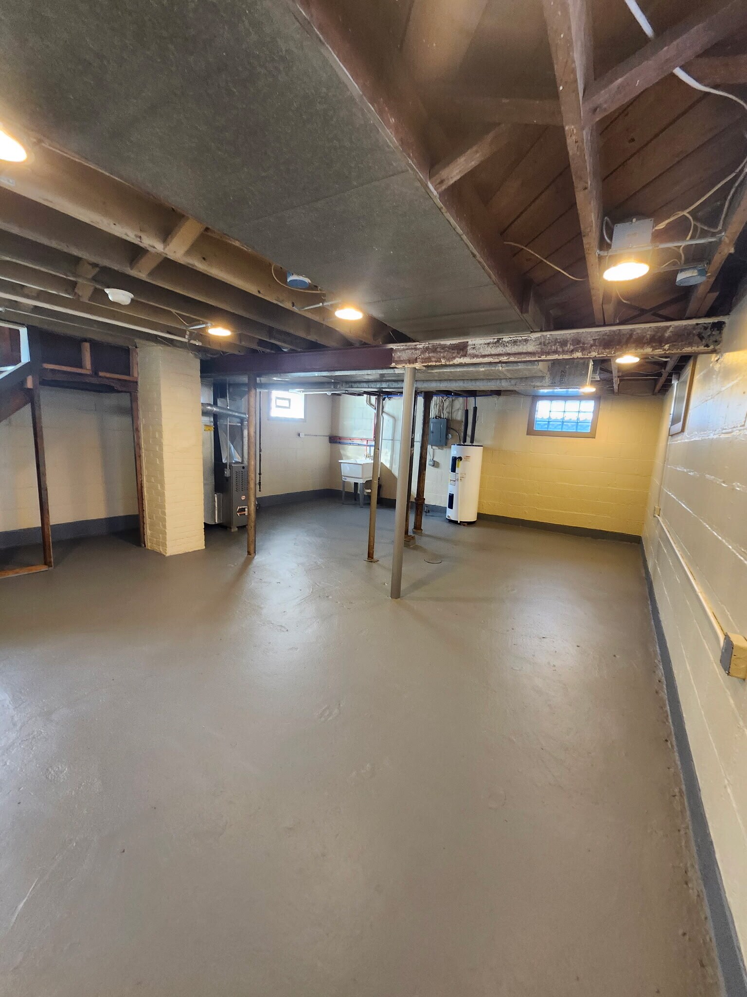 Building Photo - 5923 N 38th St