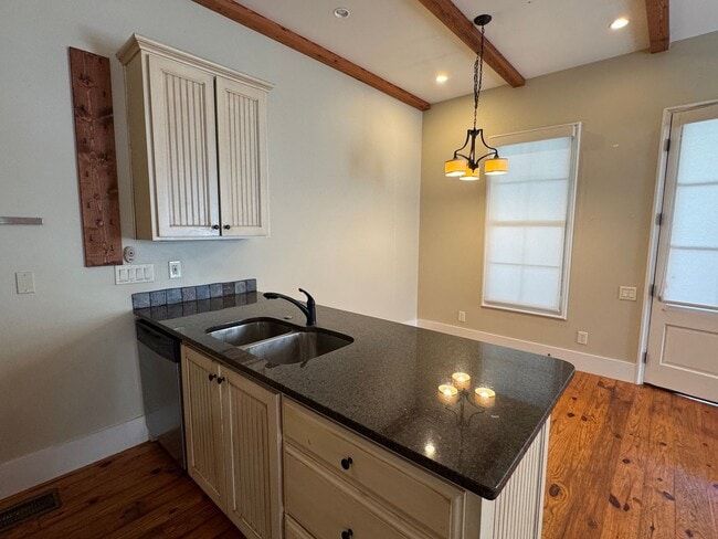 Building Photo - Waters Home