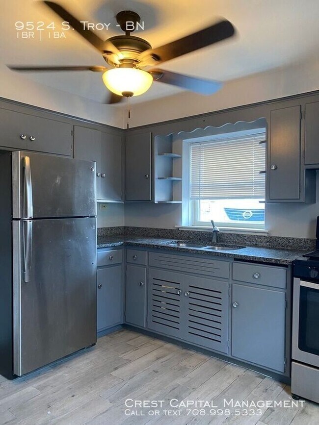 Building Photo - 9524 S Troy Ave