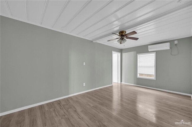 Building Photo - 13 4th St