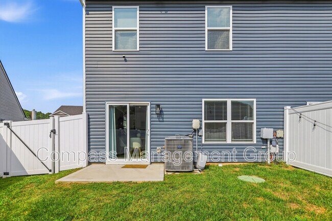 Building Photo - 3014 Bogart Ln