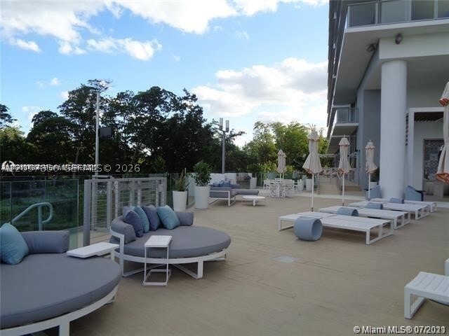Building Photo - 16385 Biscayne Blvd