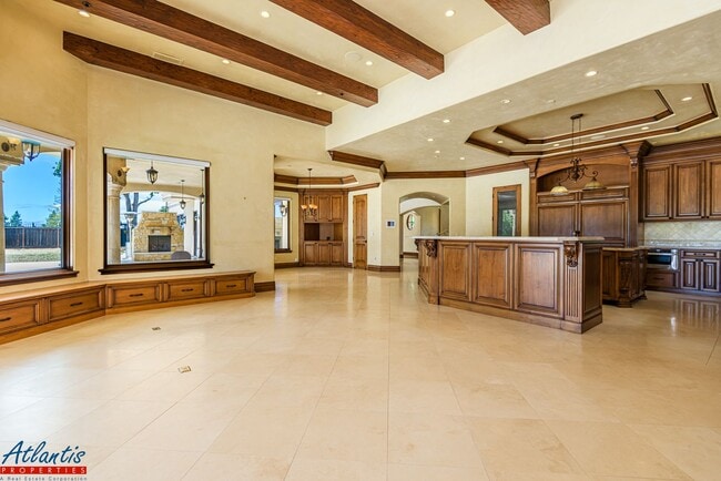 Building Photo - Executive Estate in the Heart of Silicon Valley
