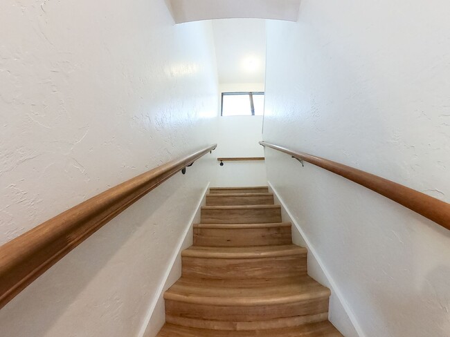 Building Photo - Aiea - 3 bedroom/2.5 bathroom townhouse wi...