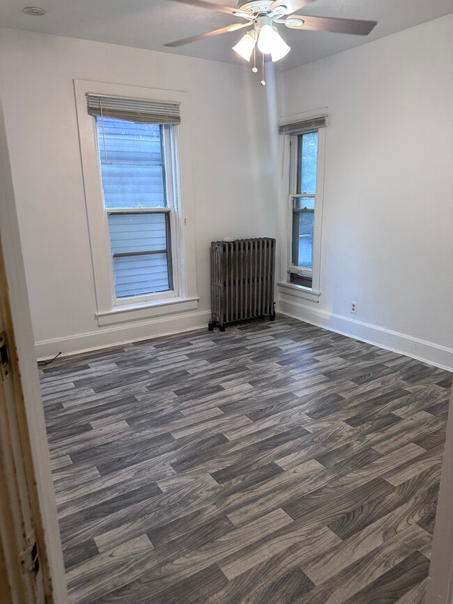 Building Photo - 914 Wisconsin Ave