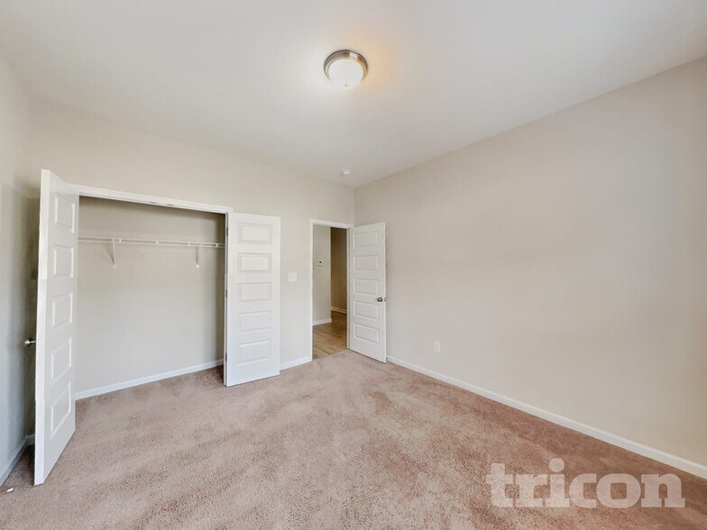 Building Photo - 232 Whetstone Dr