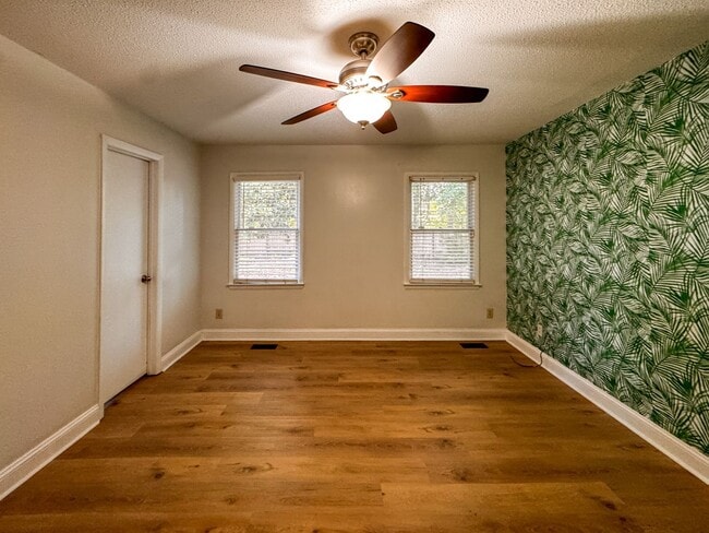 Building Photo - Stylish 3 Bed 2 Bath Home in Jack Britt