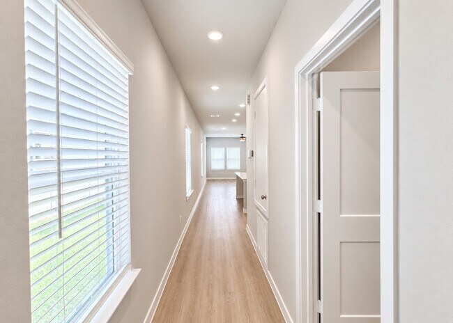 Building Photo - 4026 Bay Ct