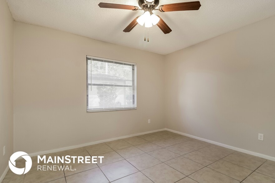 Building Photo - 1705 E Freeman Dr